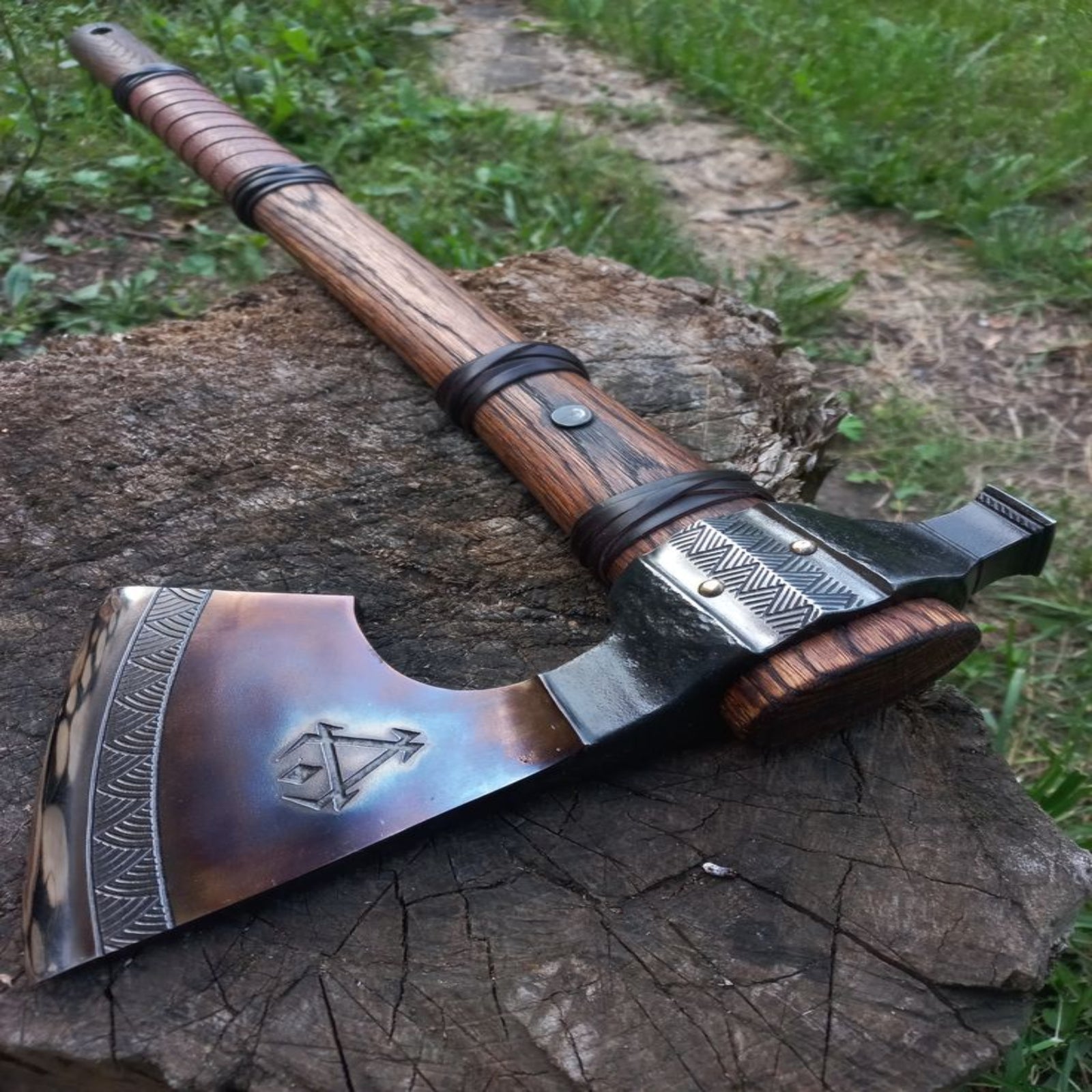 High-Grade Camping Companion & Living-Room Décor